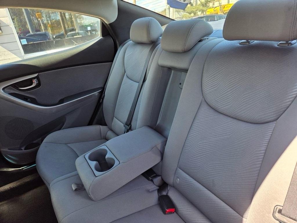 Hyundai Elantra GLS A/T 2011
