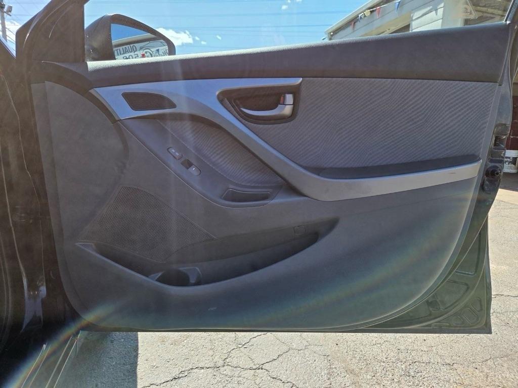Hyundai Elantra GLS A/T 2011