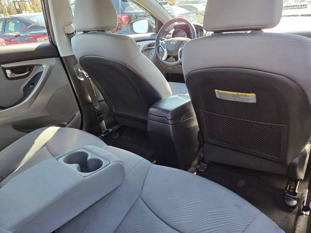 Hyundai Elantra GLS A/T 2011