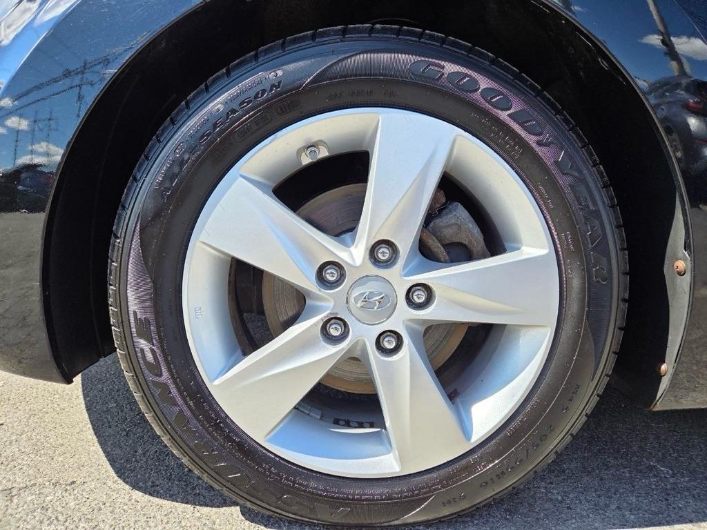 Hyundai Elantra GLS A/T 2011