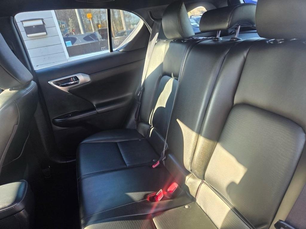Lexus CT 200h F SPORT 2013