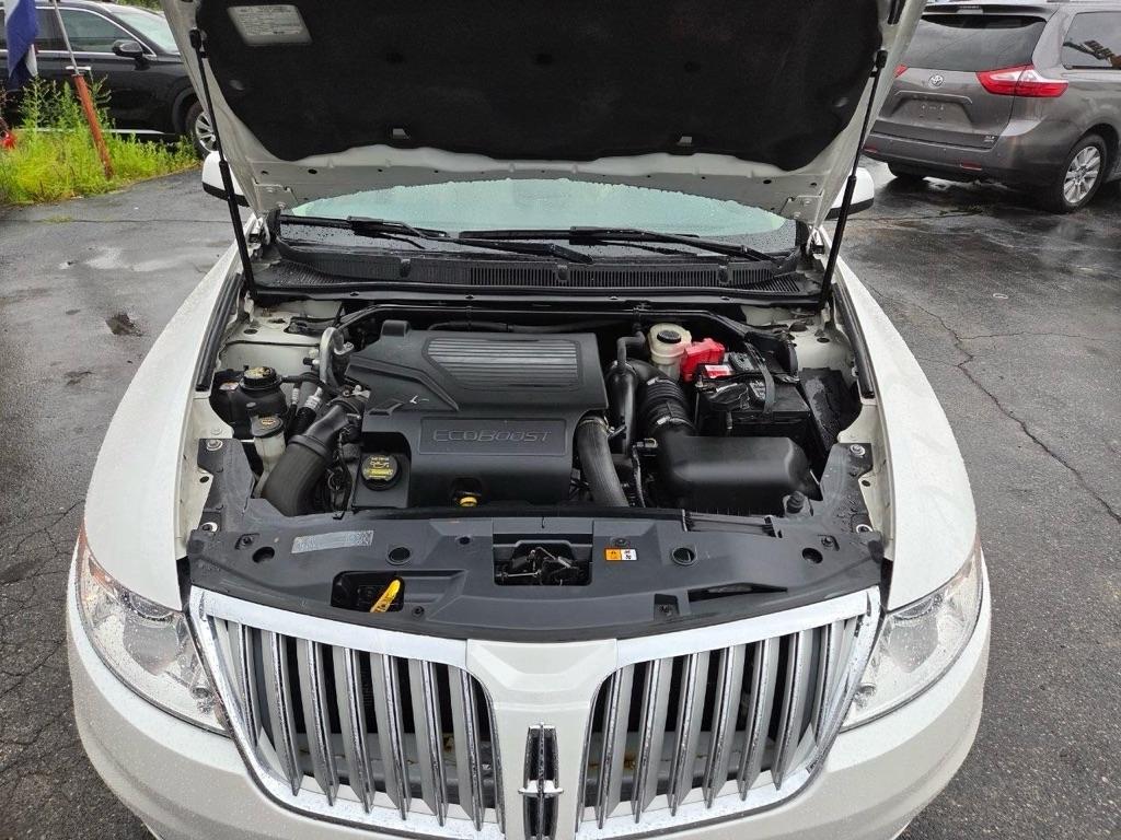 Lincoln MKS 3.5L with EcoBoost AWD 2010