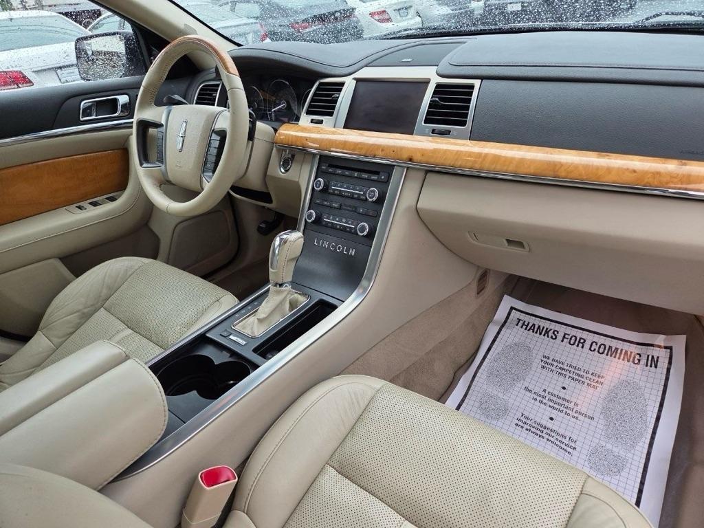 Lincoln MKS 3.5L with EcoBoost AWD 2010