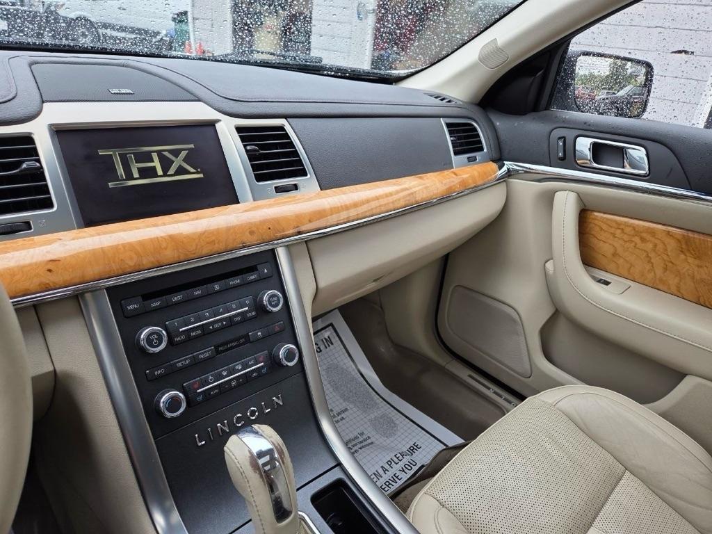 Lincoln MKS 3.5L with EcoBoost AWD 2010