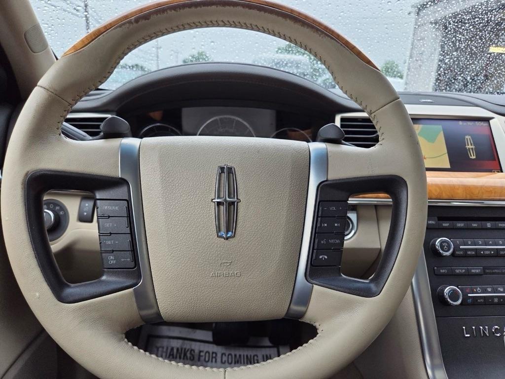 Lincoln MKS 3.5L with EcoBoost AWD 2010