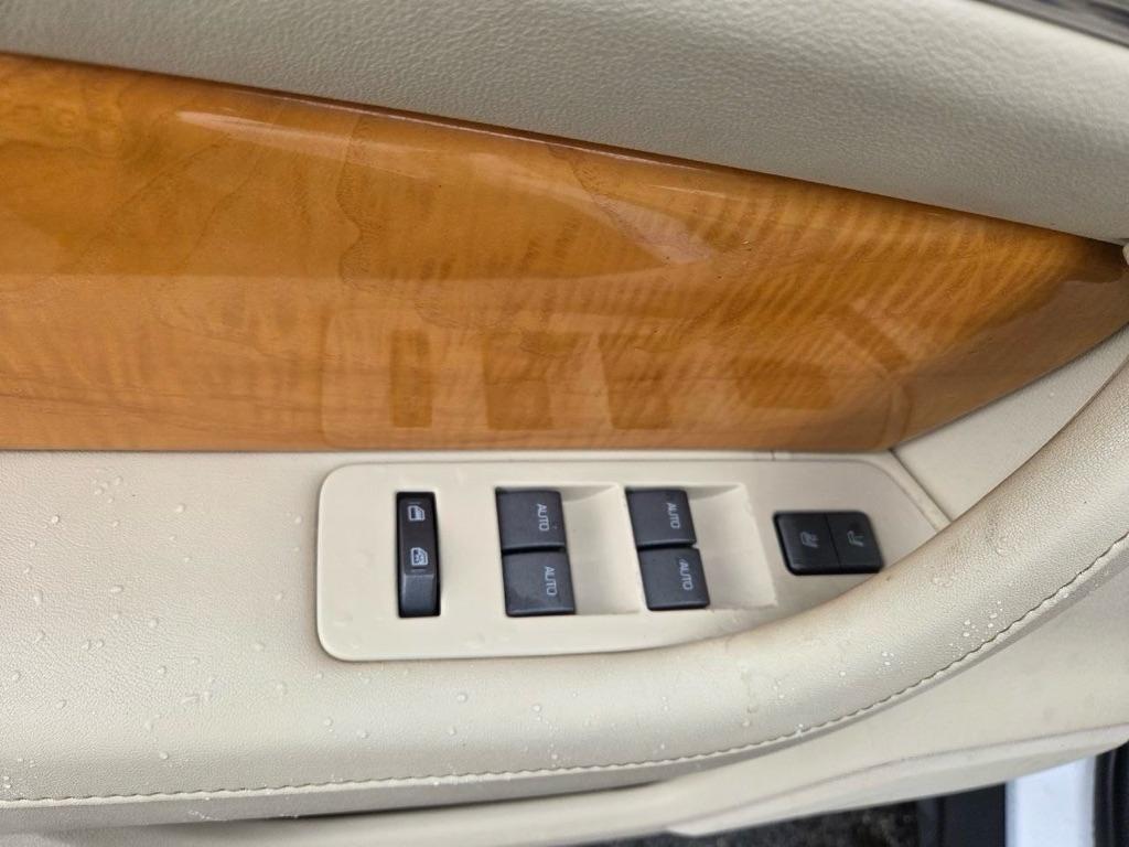 Lincoln MKS 3.5L with EcoBoost AWD 2010