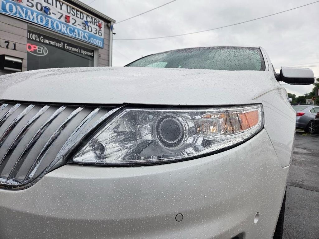 Lincoln MKS 3.5L with EcoBoost AWD 2010