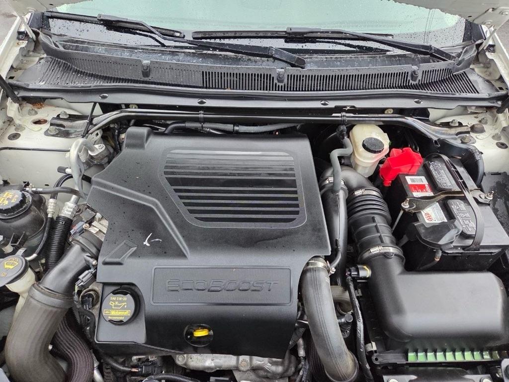 Lincoln MKS 3.5L with EcoBoost AWD 2010
