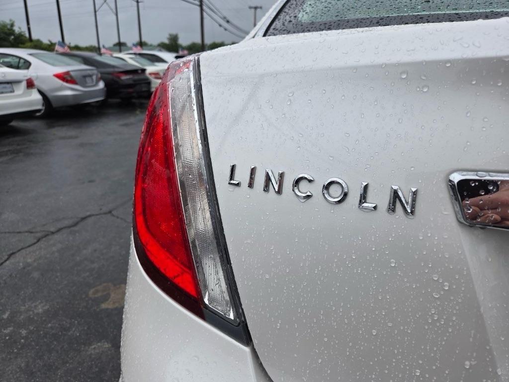 Lincoln MKS 3.5L with EcoBoost AWD 2010