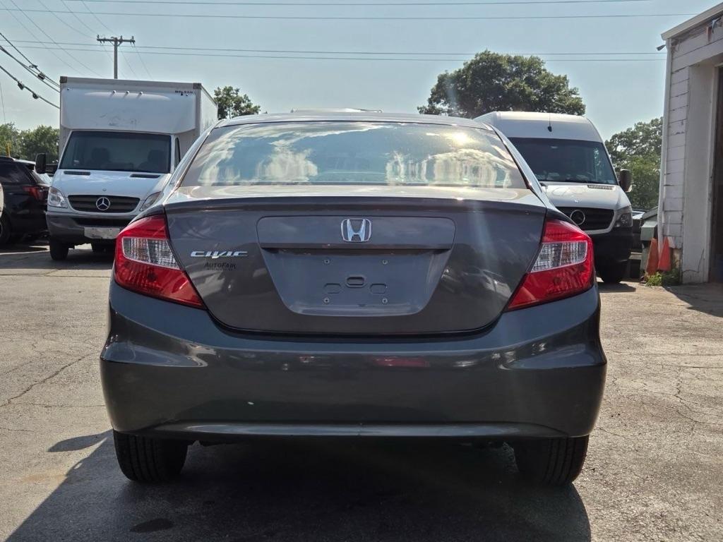 Honda Civic LX Sedan 5-Speed AT 2012