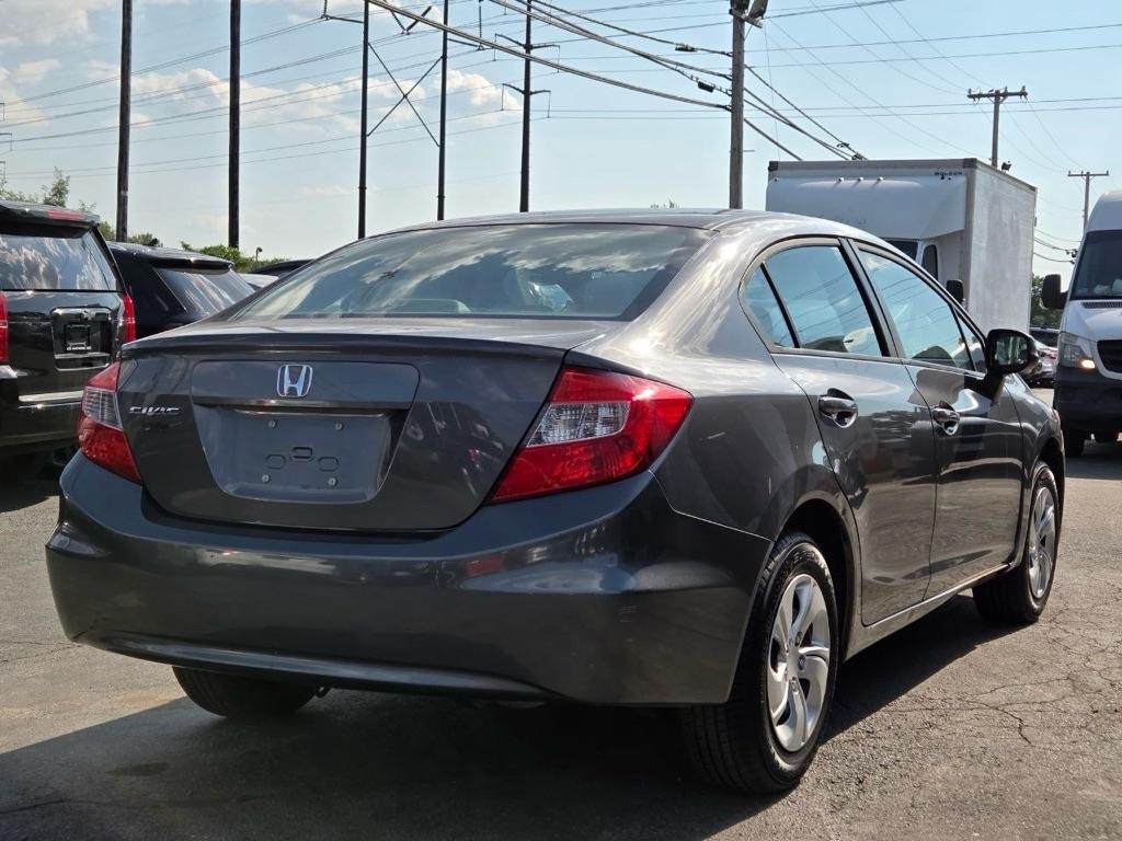 Honda Civic LX Sedan 5-Speed AT 2012