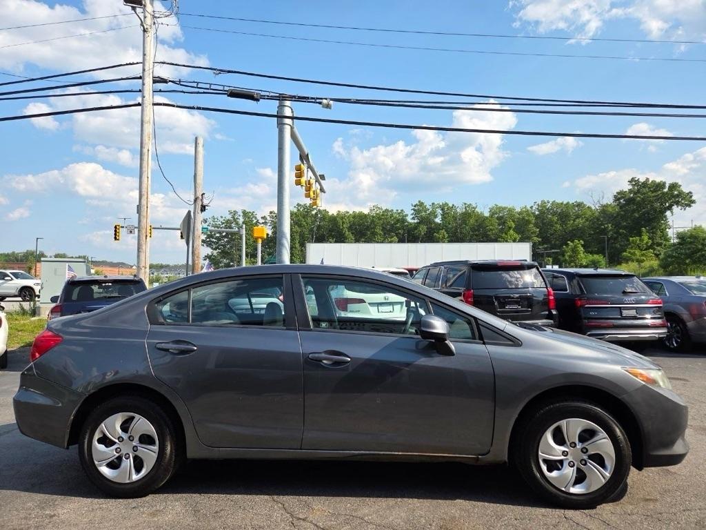 Honda Civic LX Sedan 5-Speed AT 2012