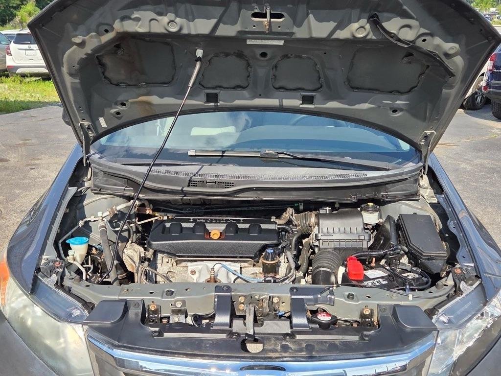 Honda Civic LX Sedan 5-Speed AT 2012