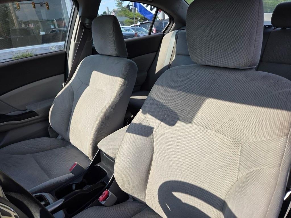 Honda Civic LX Sedan 5-Speed AT 2012