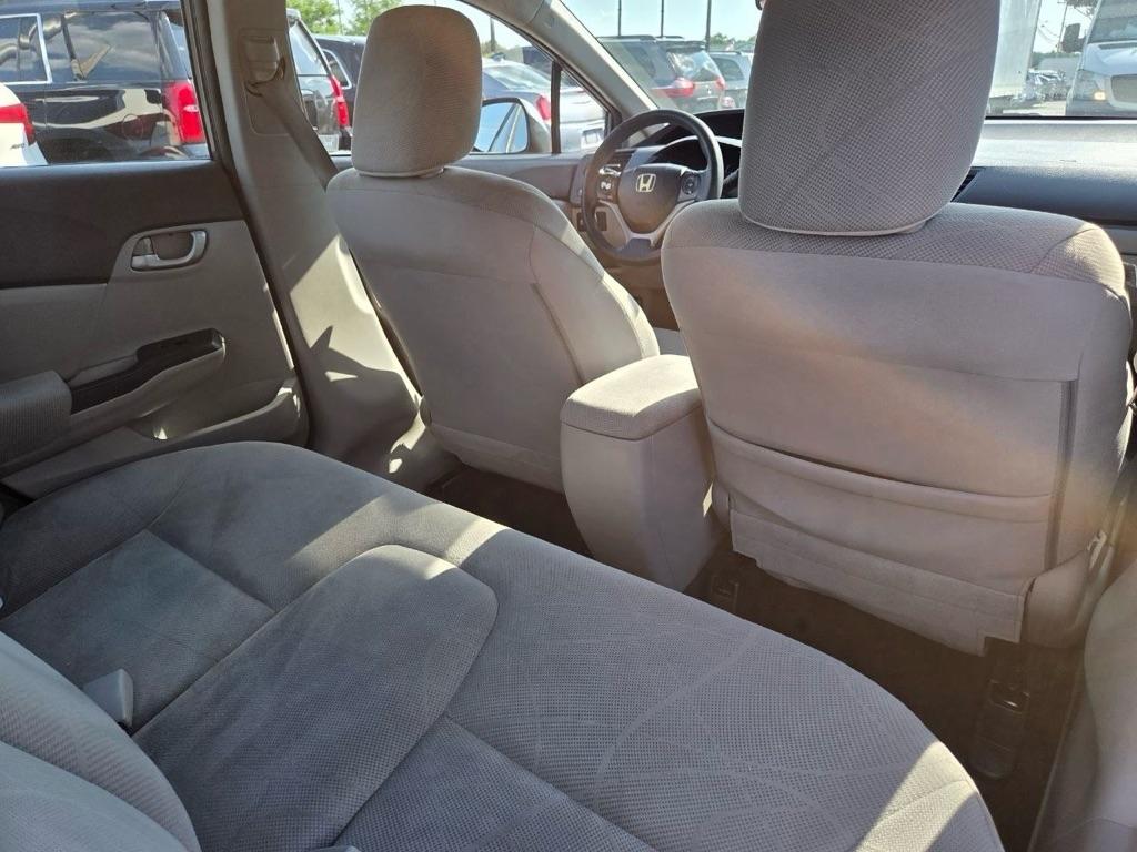 Honda Civic LX Sedan 5-Speed AT 2012