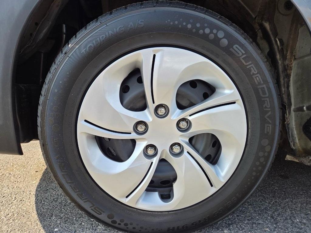Honda Civic LX Sedan 5-Speed AT 2012