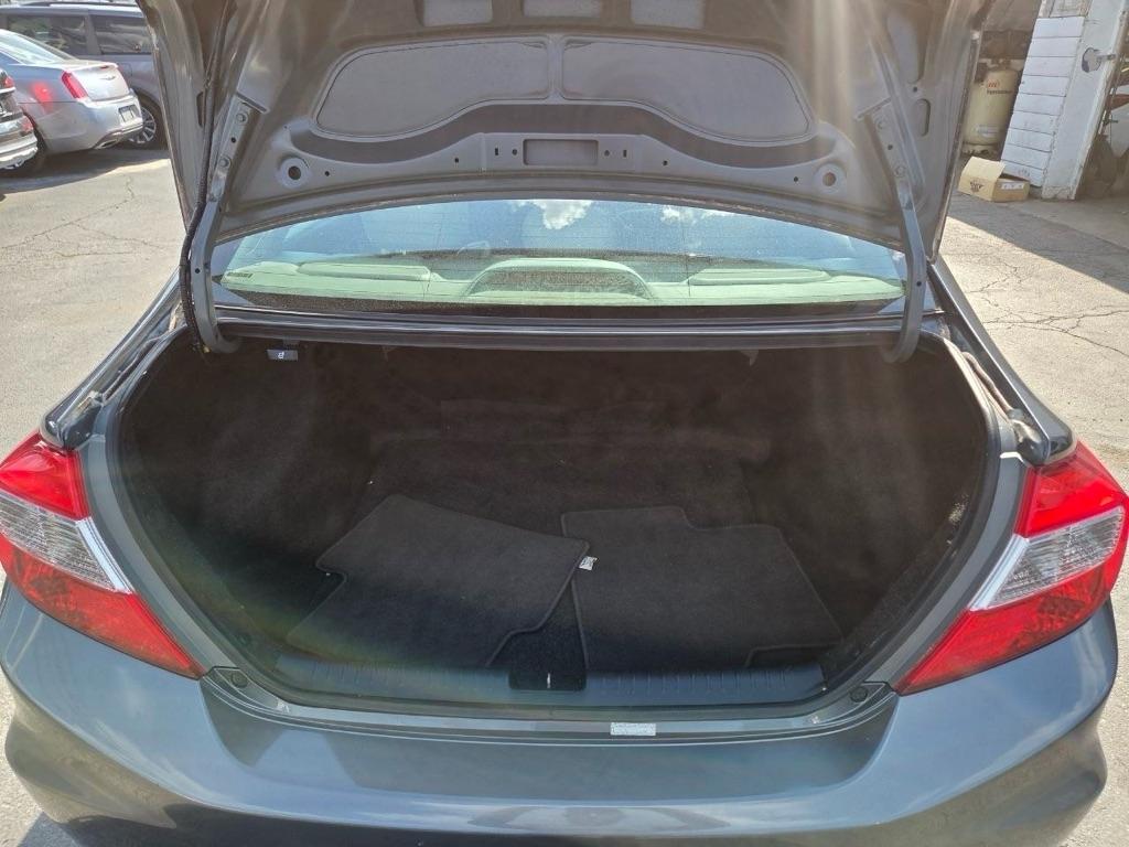 Honda Civic LX Sedan 5-Speed AT 2012