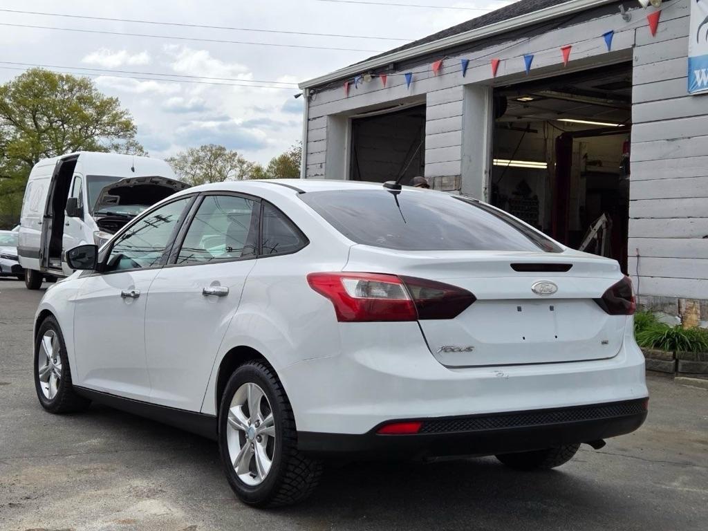 Ford Focus SE Sedan 2013