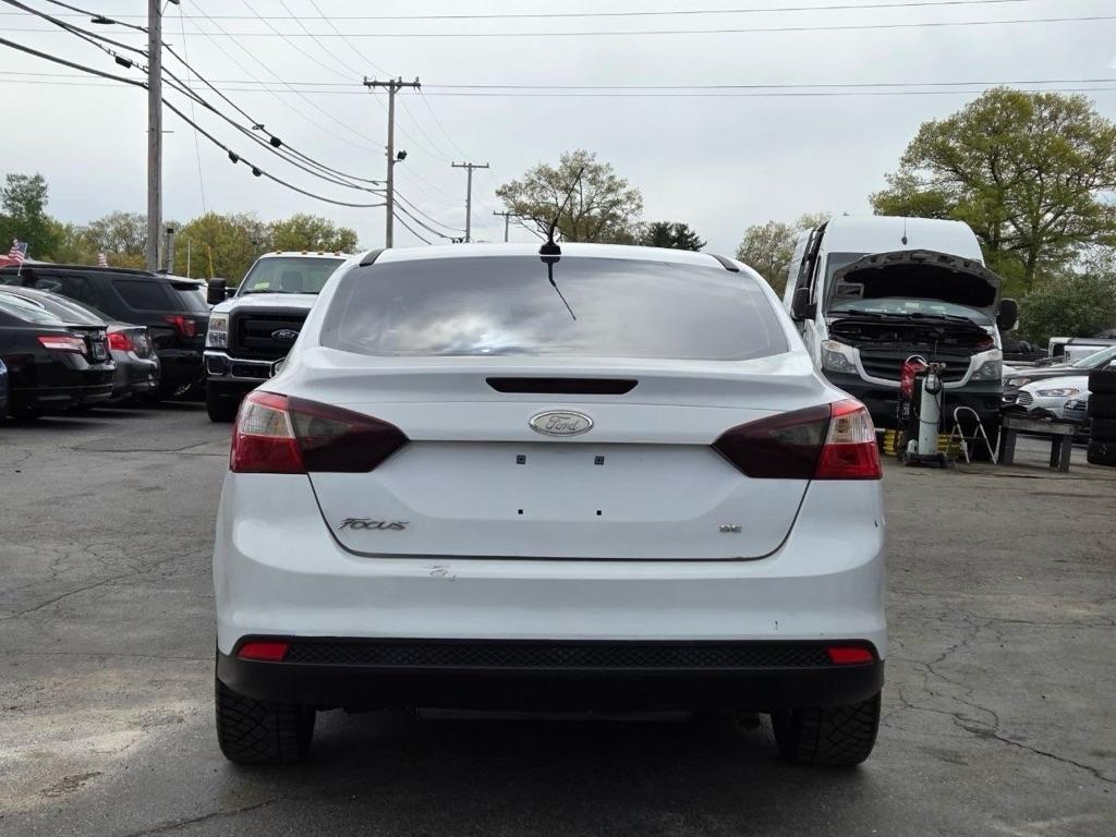Ford Focus SE Sedan 2013