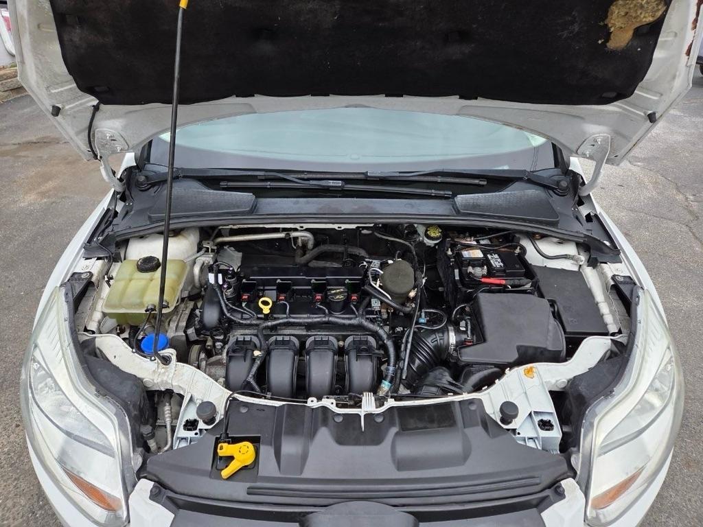 Ford Focus SE Sedan 2013