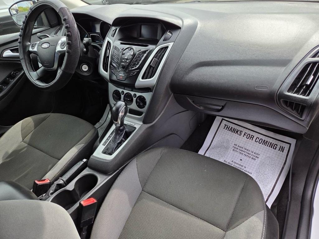 Ford Focus SE Sedan 2013