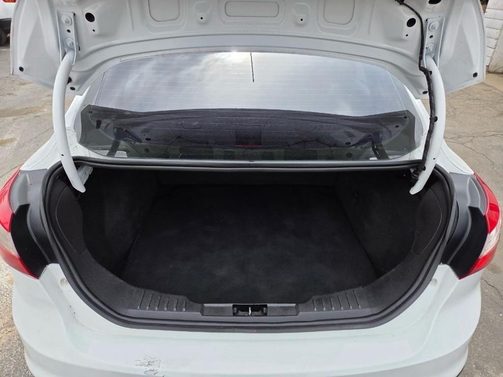 Ford Focus SE Sedan 2013