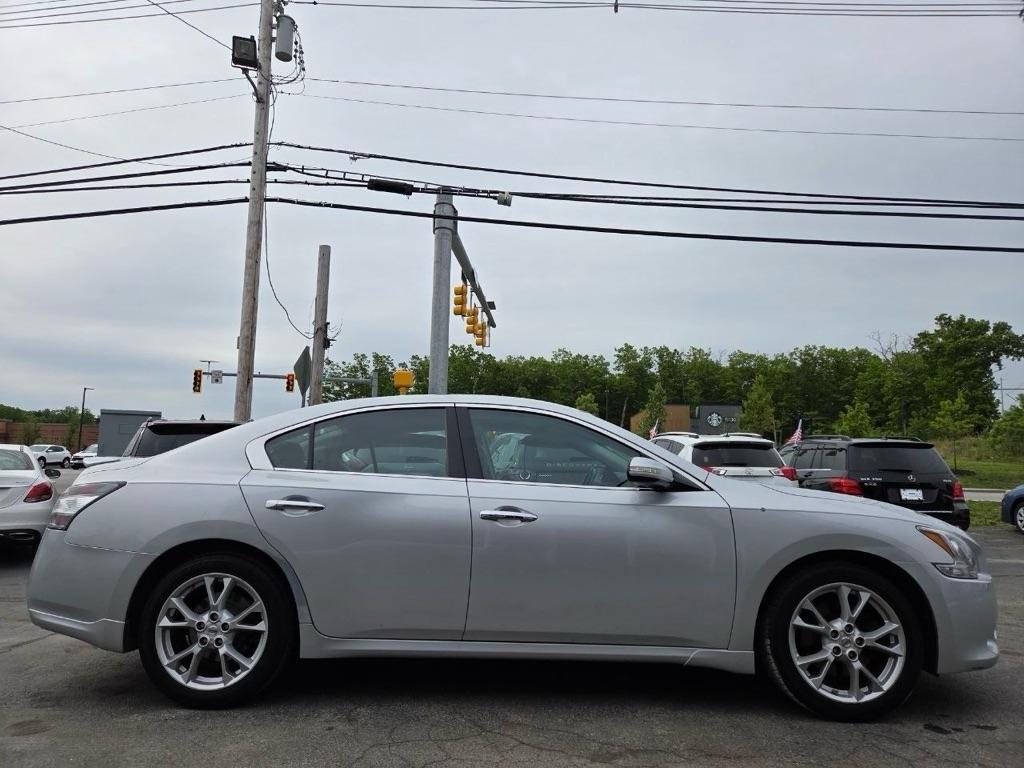Nissan Maxima SV 2014