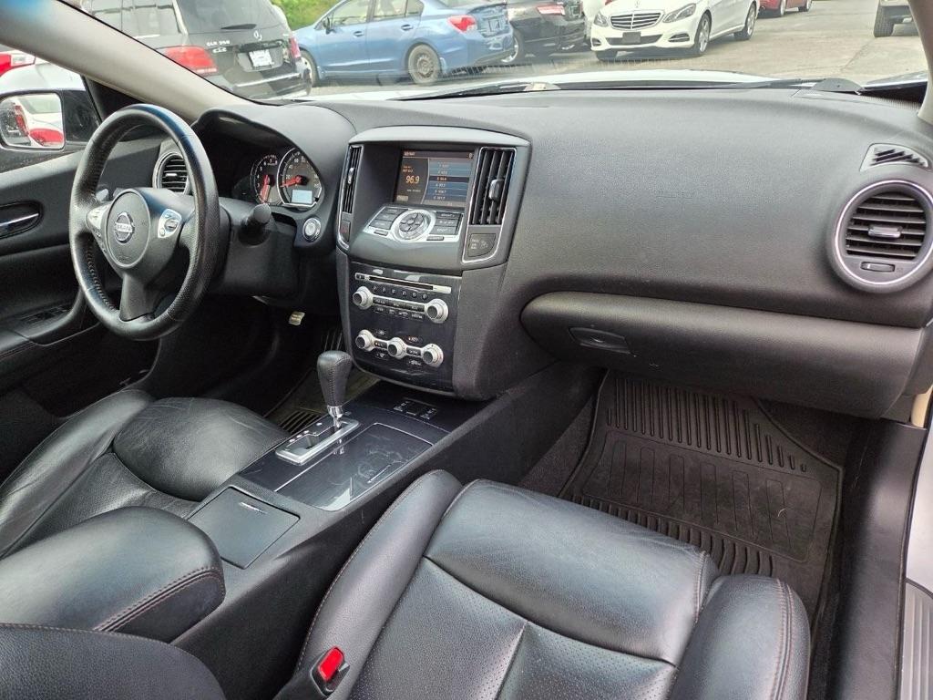 Nissan Maxima SV 2014