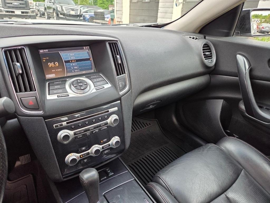 Nissan Maxima SV 2014