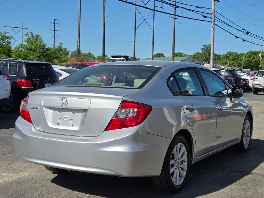 Honda Civic EX-L Sedan 5-Speed AT 2012