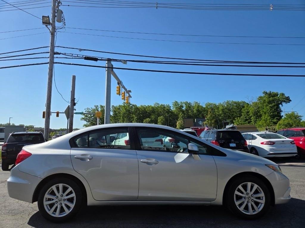 Honda Civic EX-L Sedan 5-Speed AT 2012