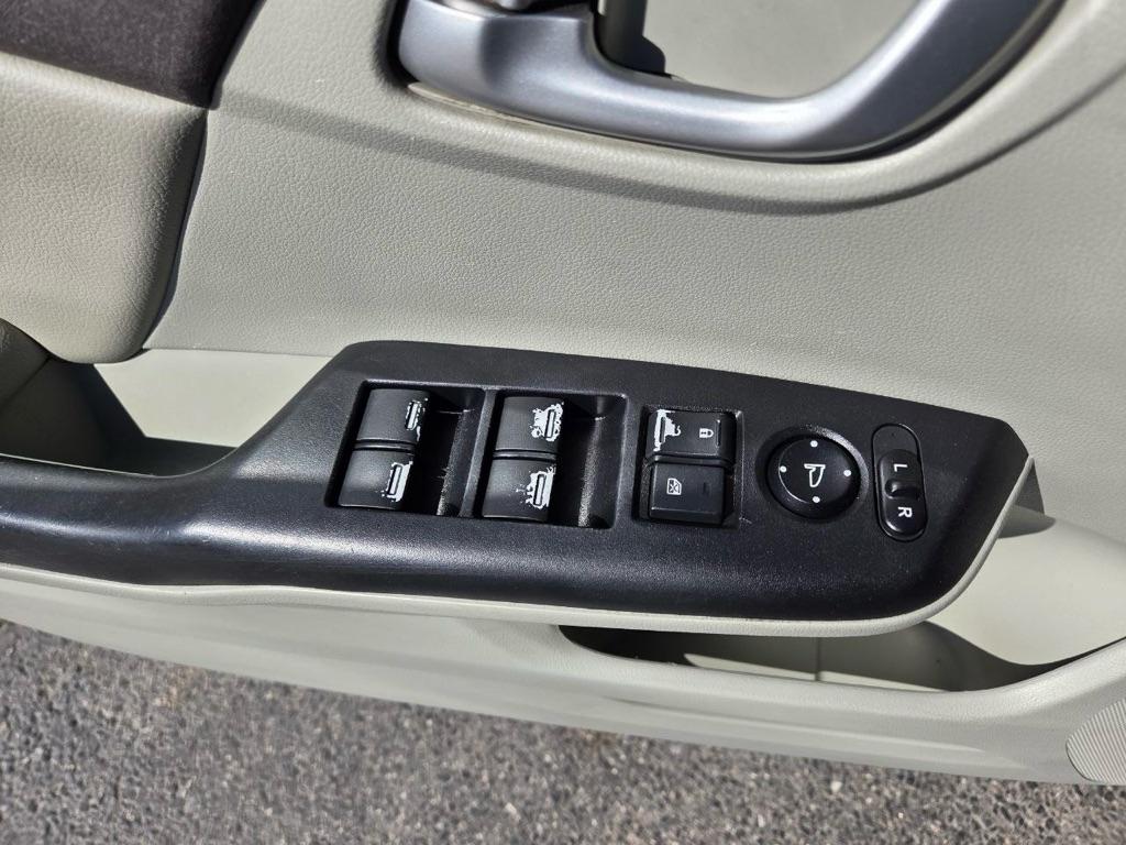 Honda Civic EX-L Sedan 5-Speed AT 2012