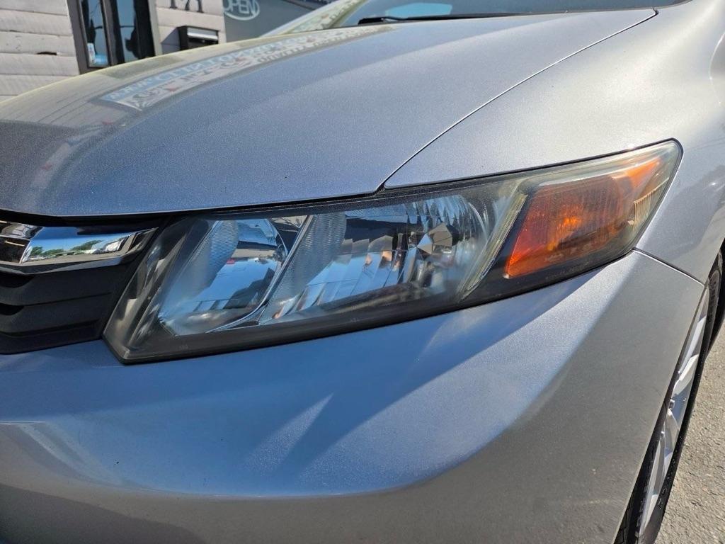 Honda Civic EX-L Sedan 5-Speed AT 2012