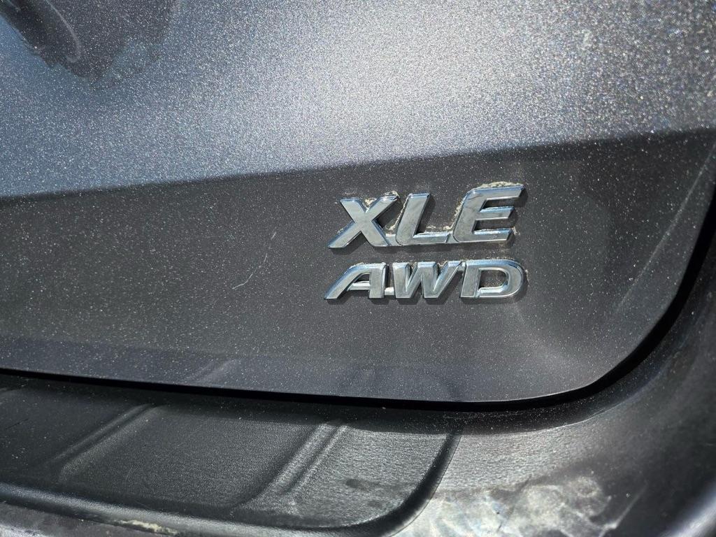 Toyota Sienna XLE 7-Passenger AWD 2017