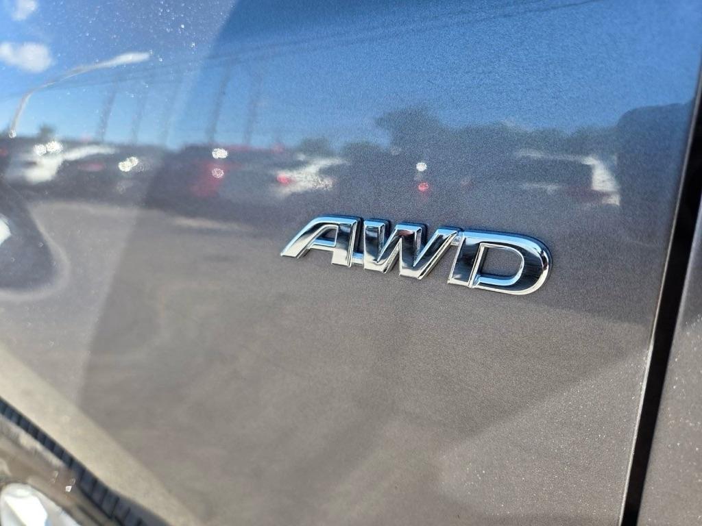 Toyota Sienna XLE 7-Passenger AWD 2017