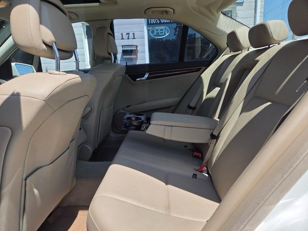 Mercedes-Benz C-Class C300 4MATIC Sport Sedan 2011