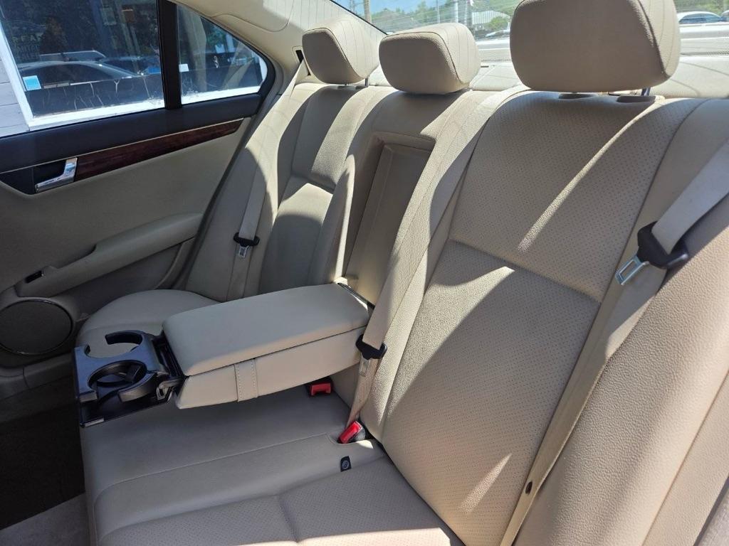 Mercedes-Benz C-Class C300 4MATIC Sport Sedan 2011