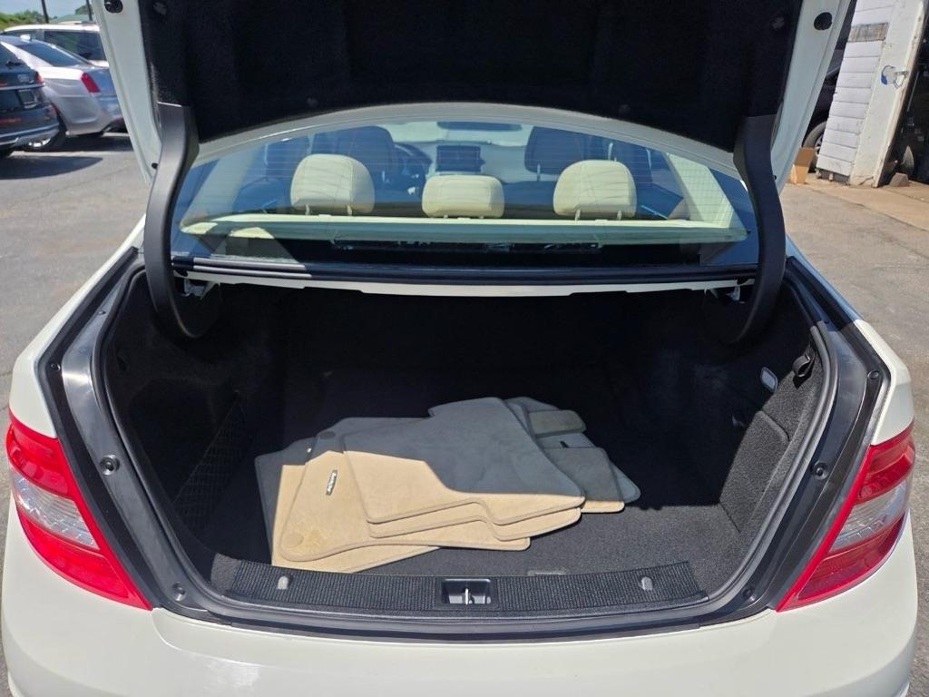 Mercedes-Benz C-Class C300 4MATIC Sport Sedan 2011