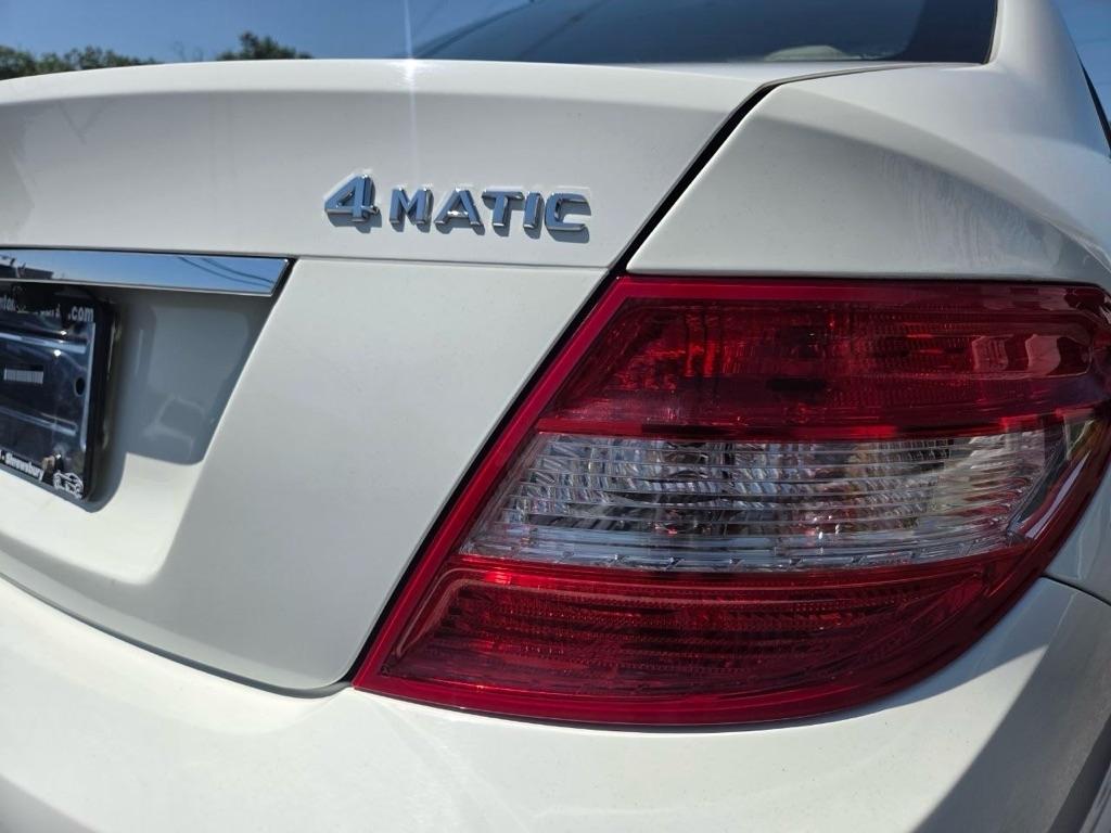 Mercedes-Benz C-Class C300 4MATIC Sport Sedan 2011