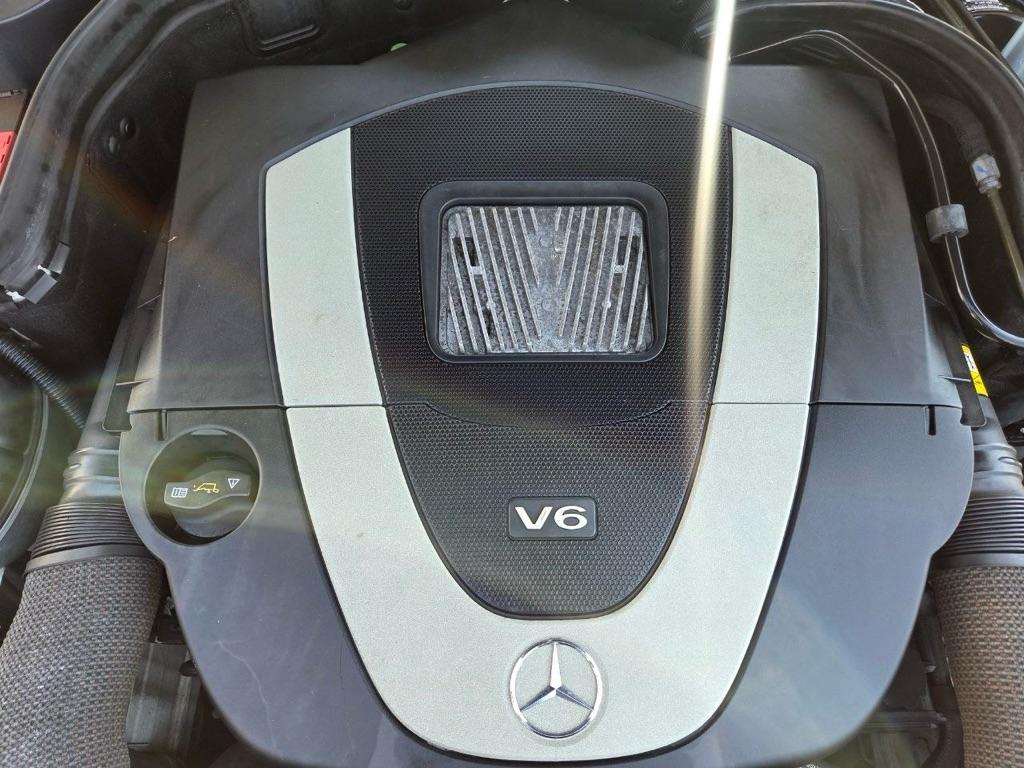 Mercedes-Benz C-Class C300 4MATIC Sport Sedan 2011