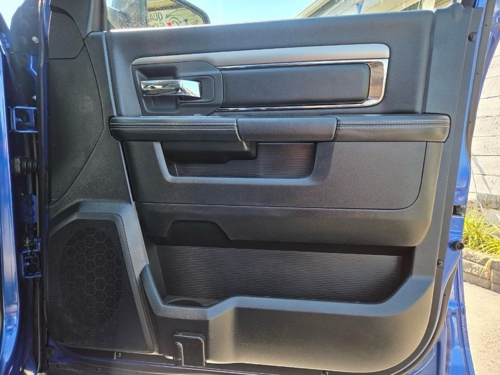 RAM 1500 Sport Crew Cab SWB 4WD 2014