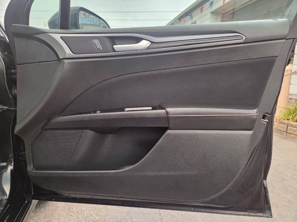 Ford Fusion SE 2014