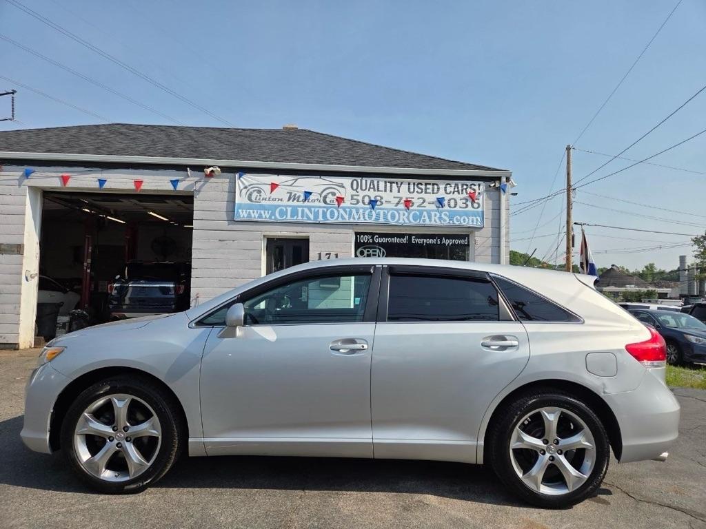 Toyota Venza LE V6 AWD 2012