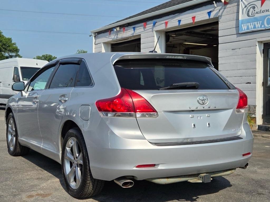 Toyota Venza LE V6 AWD 2012