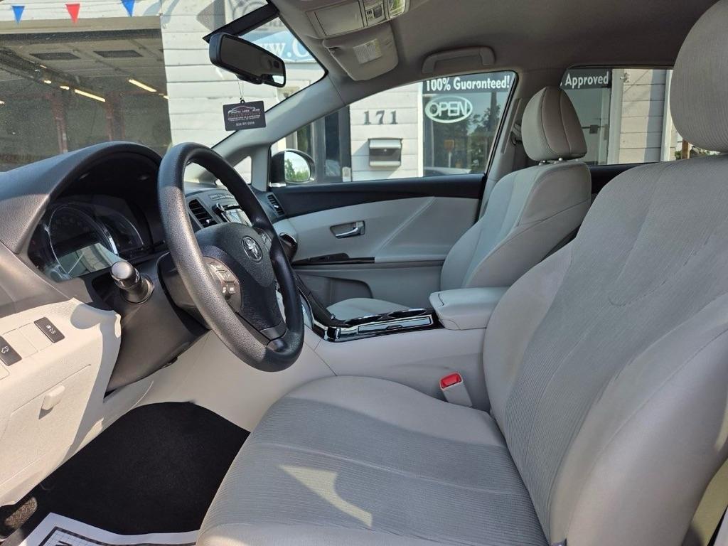 Toyota Venza LE V6 AWD 2012