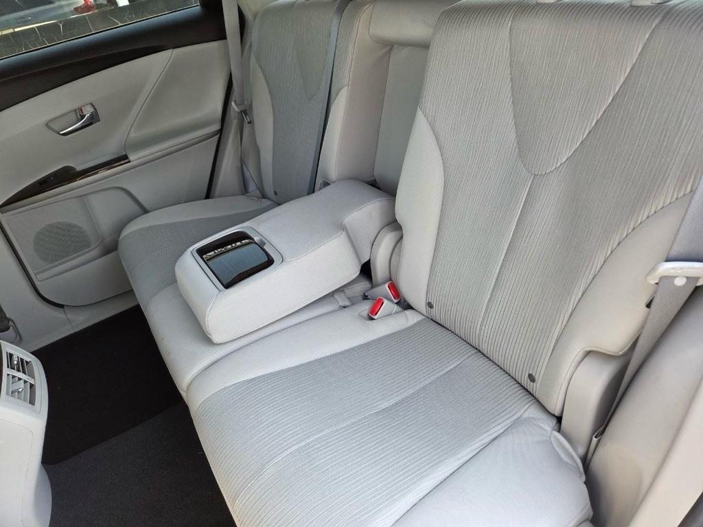 Toyota Venza LE V6 AWD 2012