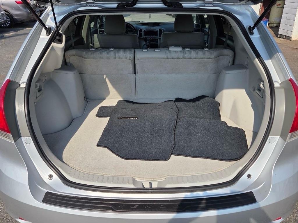 Toyota Venza LE V6 AWD 2012