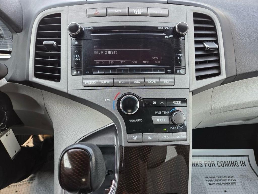 Toyota Venza LE V6 AWD 2012