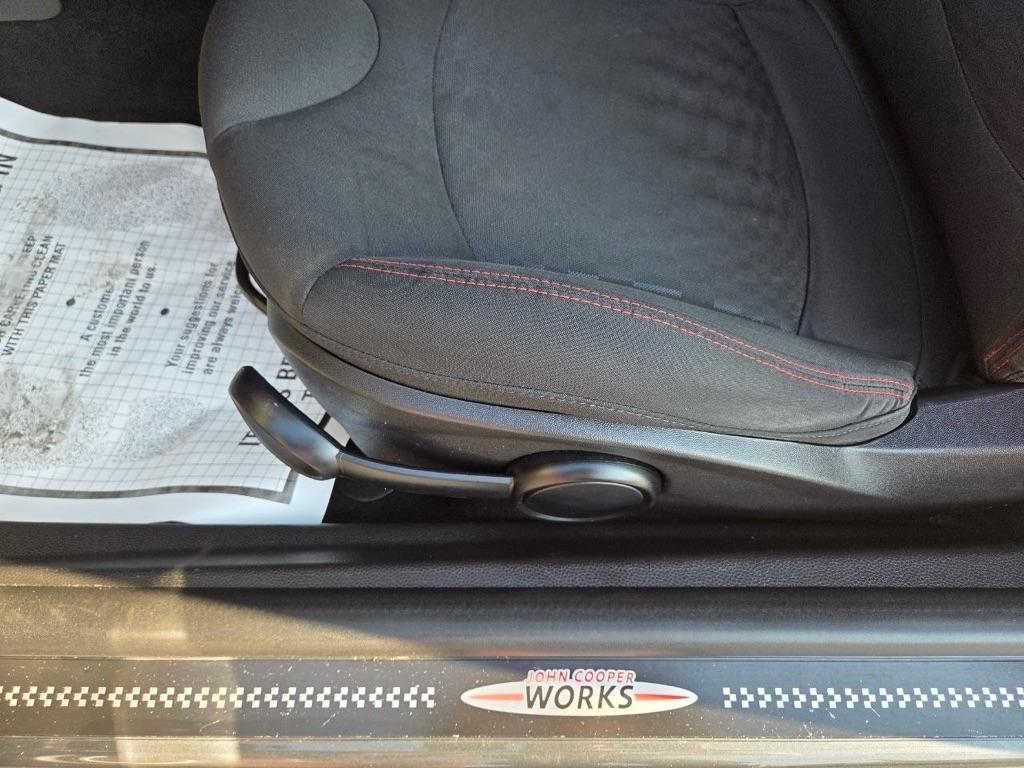 MINI Cooper John Cooper Works 2013