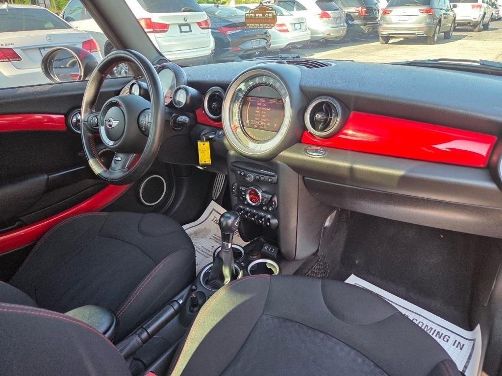 MINI Cooper John Cooper Works 2013